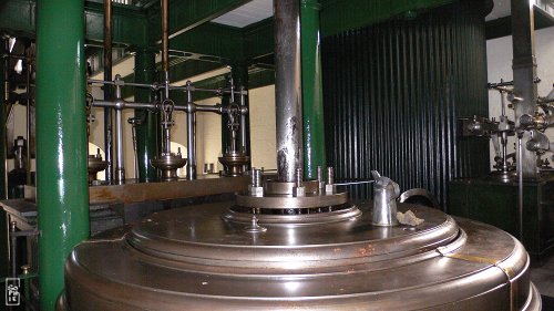 Engine cylinder and controls - Cylindre et contrôles de la machine