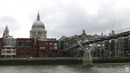 Saint Paul & Wobbly Bridge