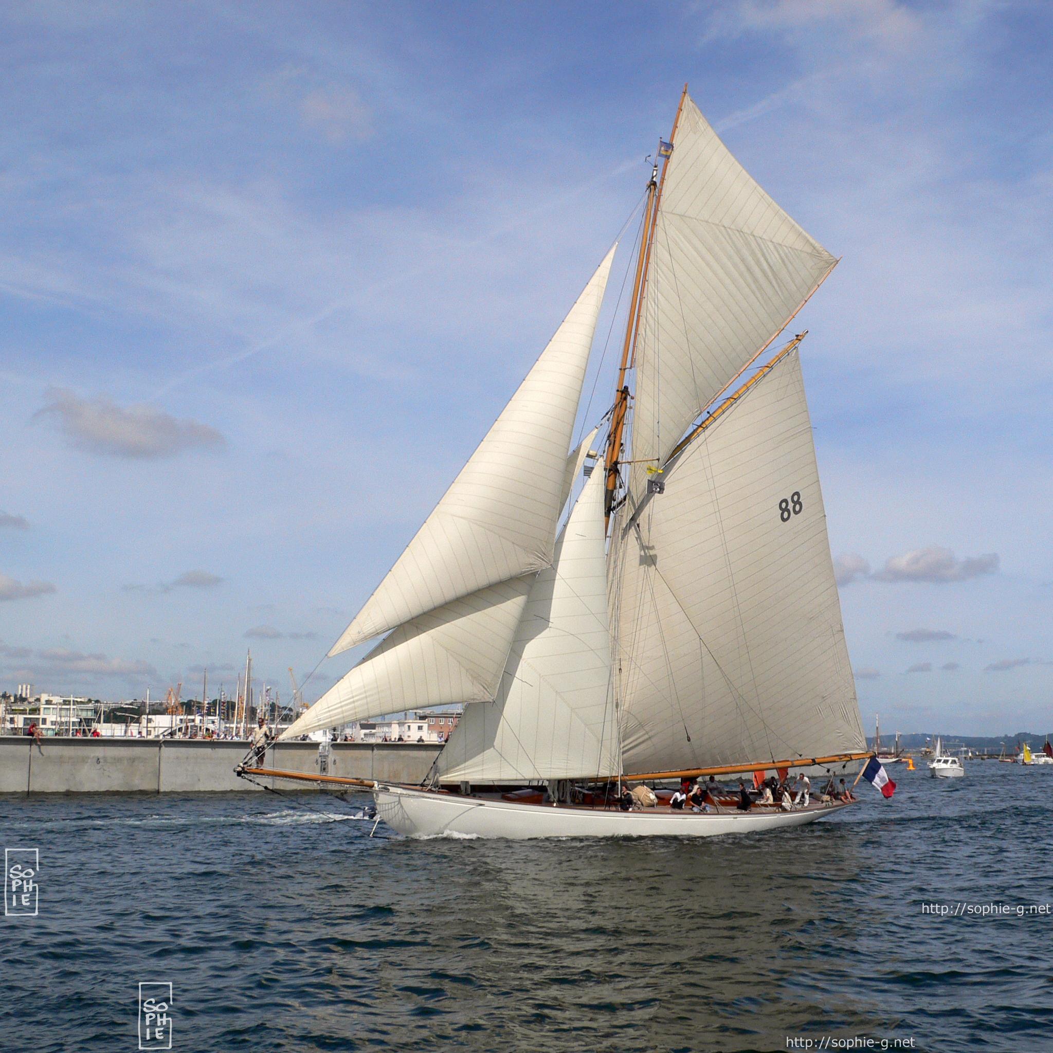 Moonbeam III 2048×2048 desktop wallpaper Moonbeam III Fond d