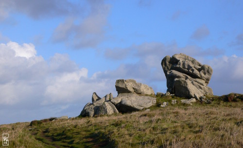 Big granite boulders - Énormes blocs de granit