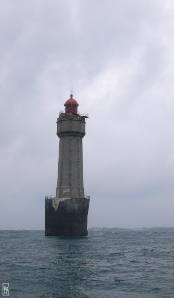La Jument lighthouse after a series of storms - Phare de La Jument après une série de tempêtes
