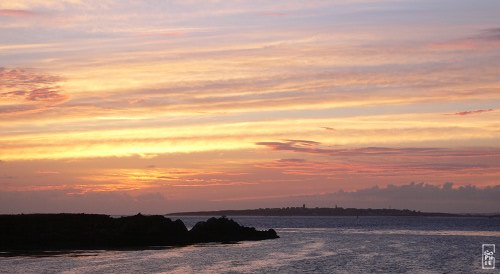 Sunset behind Molène - Coucher de soleil derrière Molène