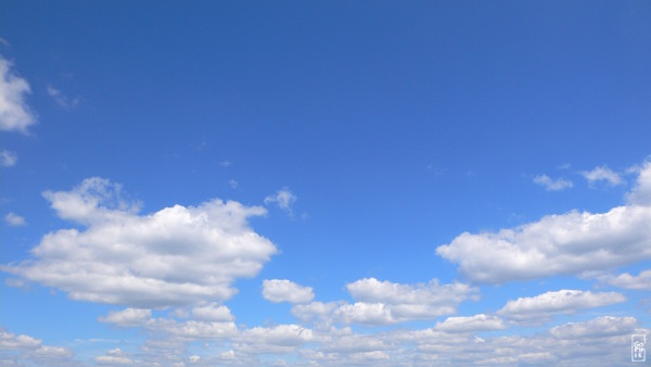 Summer sky and cumulus - Château le long de l’Odet