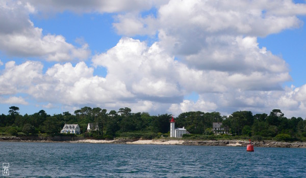 Lighthouse at the mouth of river Odet - Phare à l’embouchure de l’Odet