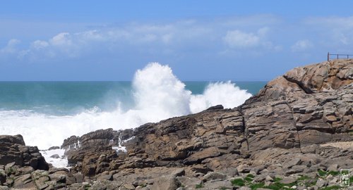Saint–Guénolé waves - Vagues de Saint–Guénolé