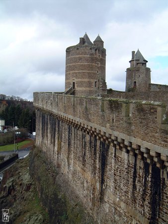 Castle walls - Remparts