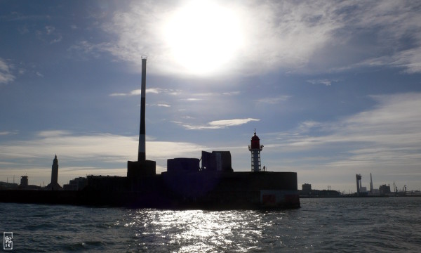 Leaving Le Havre harbour - En quittant le port du Havre