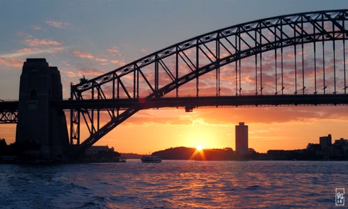 Sunset under the Harbour Bridge - Coucher de soleil sous le Harbour Bridge